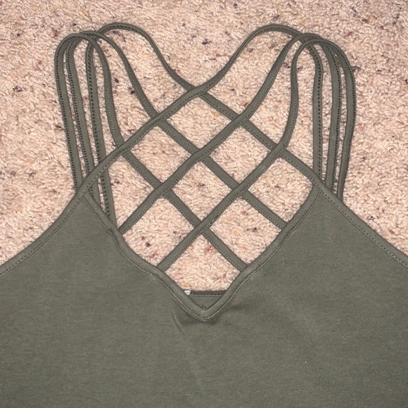 Crop Top - Picture 2 of 6